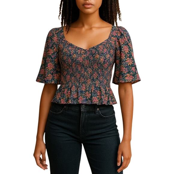 Evereve Smocked Crop Top Womens S Floral Boho Chic Summer Cottagecore Whimsigoth - Picture 1 of 11
